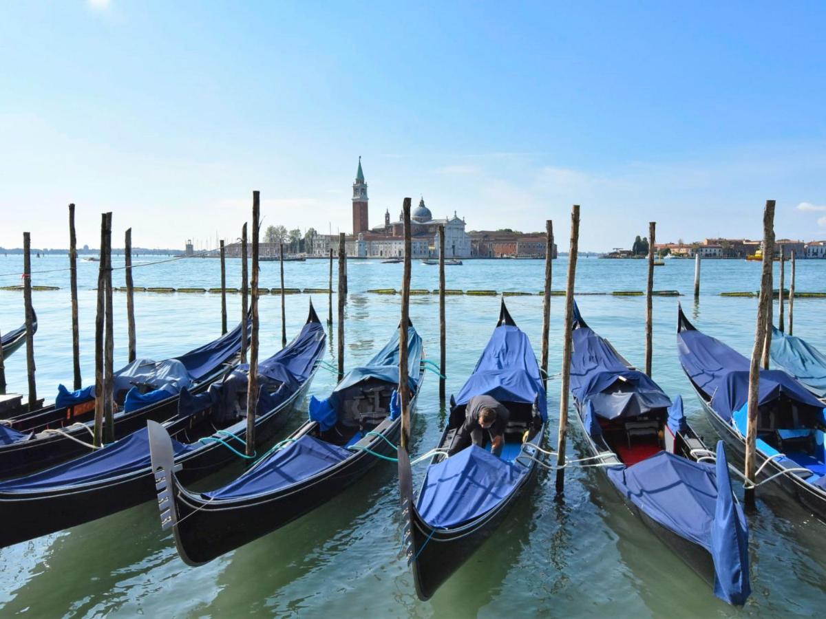 Apartment Fondamenta Del Rielo By Interhome Venice